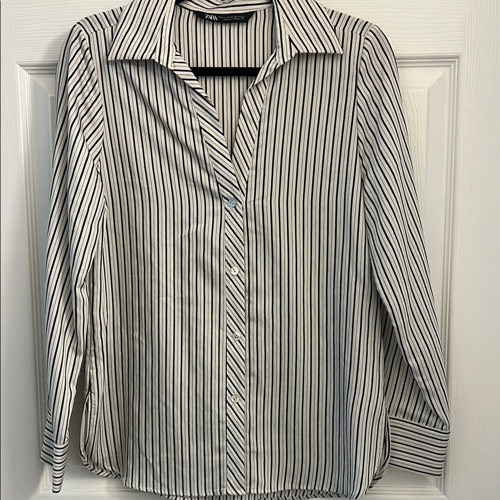 Zara Striped Button-Up Shirt - White & Black
